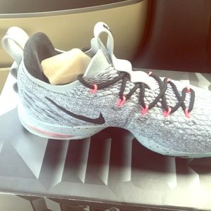 nike lebron 15 melon